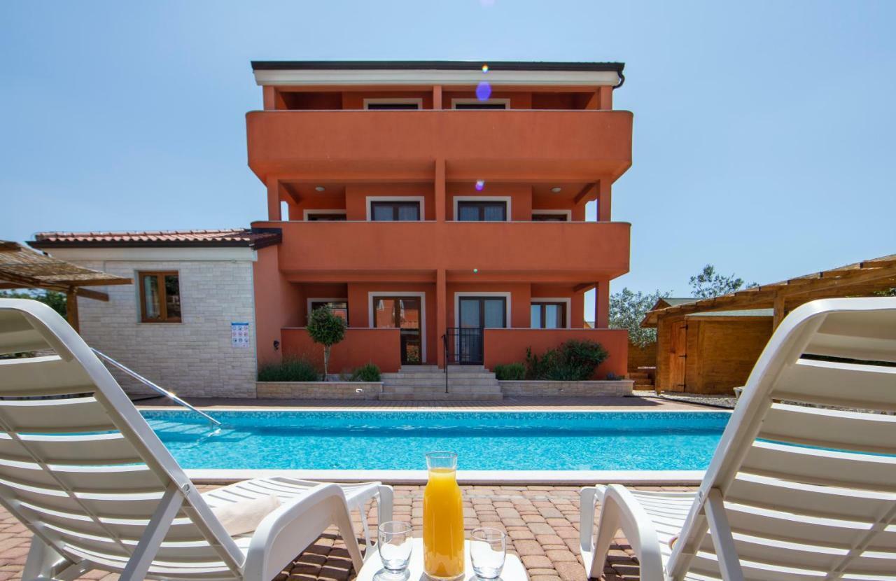 Hotel Natura Vilanija المظهر الخارجي الصورة